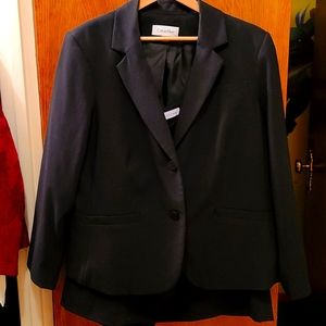 Black Calvin Klein Skirt Suit set 18/16